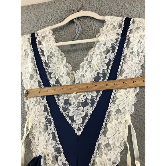 1970’s Vintage Lady Cameo Navy Satin Lace Slip Gown size M - Picture 4 of 9
